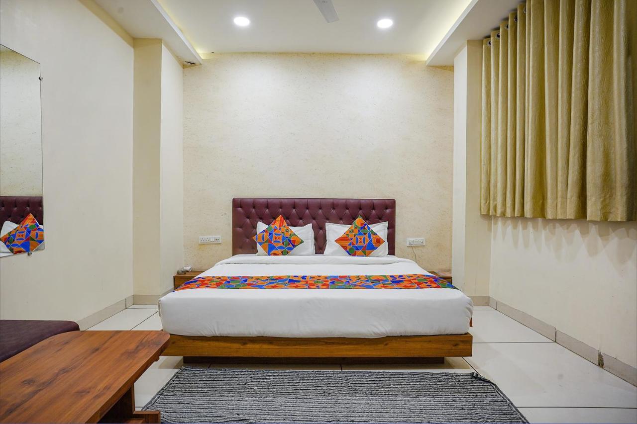 Fabhotel Sukh Vilas Indore Bagian luar foto