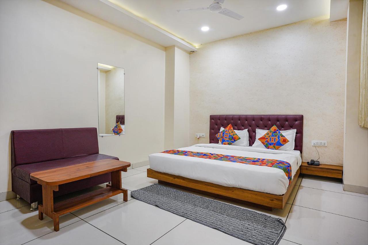 Fabhotel Sukh Vilas Indore Bagian luar foto